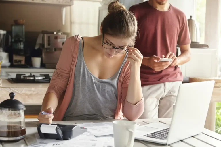 ¿Qué gastos vas a tener a la hora de comprar una casa? Notaría, impuestos, tasación y más